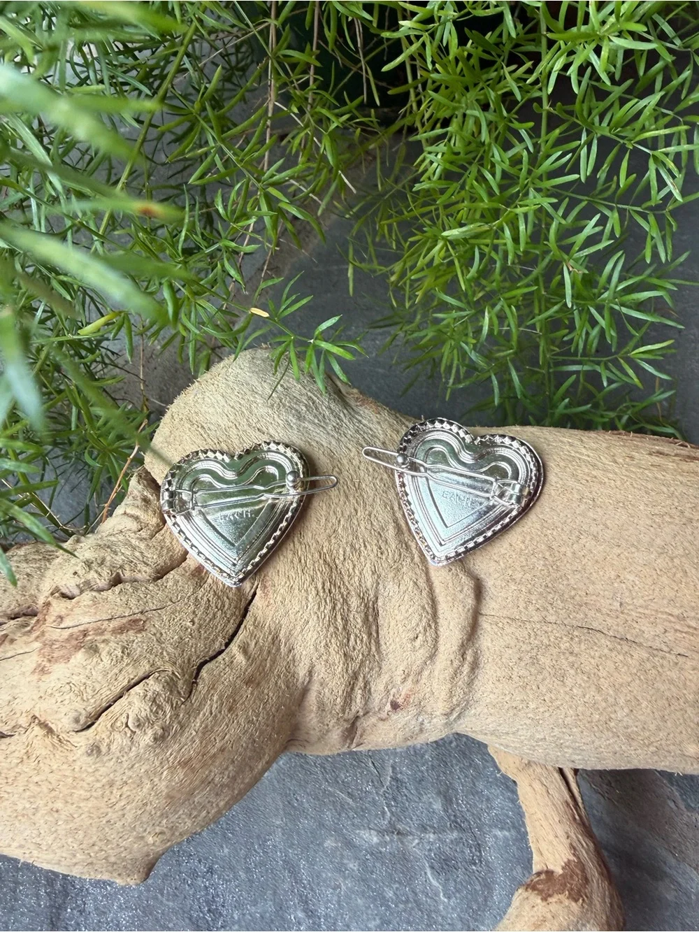 New🌟Free People-Silver Heart Metal Hair Clips - Pair